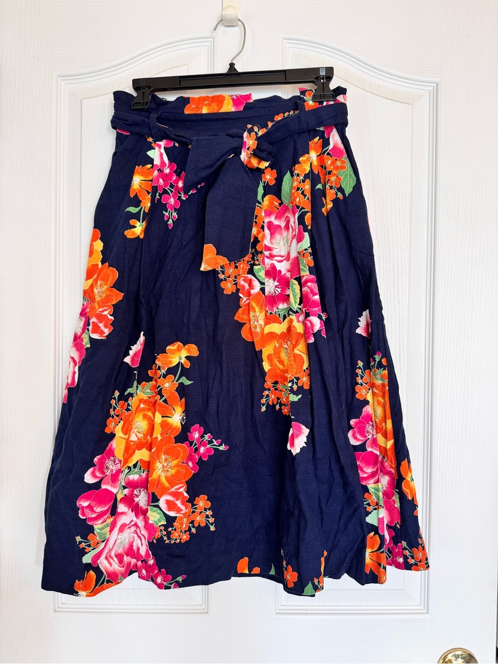 eva mendes for New York & Company Navy Floral Tie-Waist A-Line Skirt Size 4